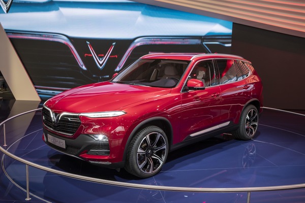 VinFast công bố giá bán "3 không" với xe Ô tô LUX và FADIL